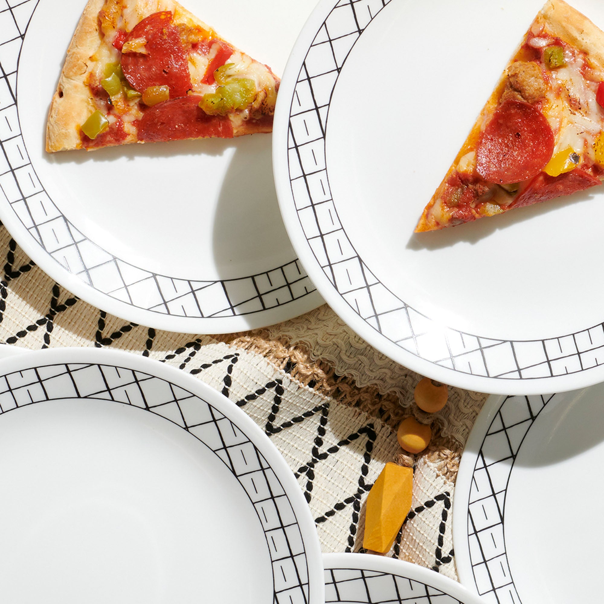 Corelle Delicate Grid 8.5 Lunch Plate. 6-pack - Image 9